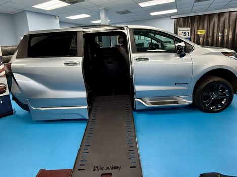 New Wheelchair Van For Sale: 2025 Toyota Sienna XSE Wheelchair Accessible Van For Sale with a BraunAbility Toyota Li on it. VIN: 5TDDRKEC0SS267404