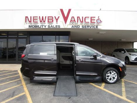 Used Wheelchair Van For Sale: 2018 Chrysler Pacifica Touring L Wheelchair Accessible Van For Sale with a  on it. VIN: 2C4RC1BG8JR114530