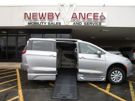 Used Wheelchair Van For Sale: 2019 Chrysler Pacifica Touring-L Wheelchair Accessible Van For Sale with a  on it. VIN: 2C4RC1BG9KR708299