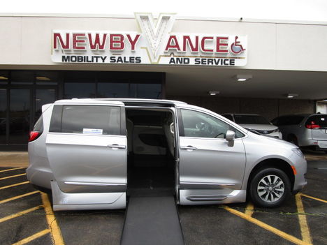 Used Wheelchair Van For Sale: 2020 Chrysler Pacifica Touring-L Plus Wheelchair Accessible Van For Sale with a  on it. VIN: 2C4RC1EG6LR165846