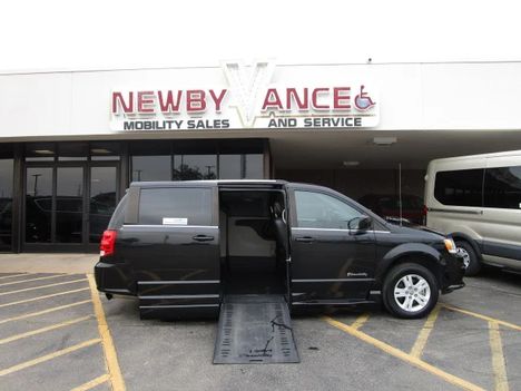 Used Wheelchair Van For Sale: 2018 Dodge Grand Caravan SXT Wheelchair Accessible Van For Sale with a  on it. VIN: 2C4RDGCG0JR240539