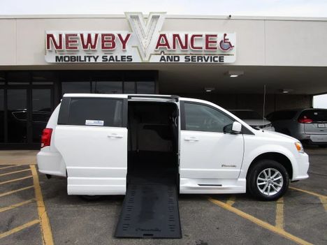 Used Wheelchair Van For Sale: 2019 Dodge Grand Caravan SXT Wheelchair Accessible Van For Sale with a  on it. VIN: 2C4RDGCG8KR543716
