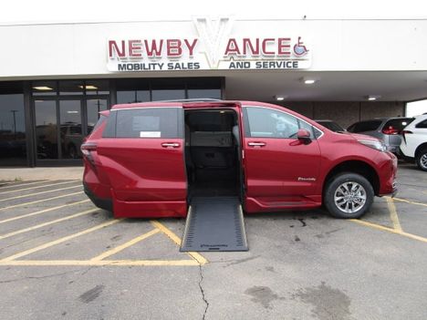 New Wheelchair Van For Sale: 2023 Toyota Sienna XLE Wheelchair Accessible Van For Sale with a  on it. VIN: 5TDJRKEC4PS149091