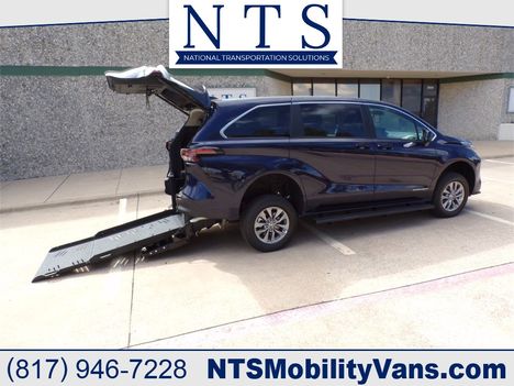 New Wheelchair Van For Sale: 2026 Toyota Sienna LE Wheelchair Accessible Van For Sale with a  on it. VIN: 5TDKRKEC0TS339680