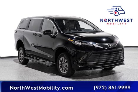 New Wheelchair Van For Sale: 2026 Toyota Sienna LE Wheelchair Accessible Van For Sale with a  on it. VIN: 5TDKRKEC3TS302025
