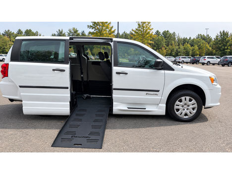 Used Wheelchair Van For Sale: 2015 Dodge Grand Caravan  Wheelchair Accessible Van For Sale with a BraunAbility Side Foldout Ramp on it. VIN: 2C4RDGBG9FR680428