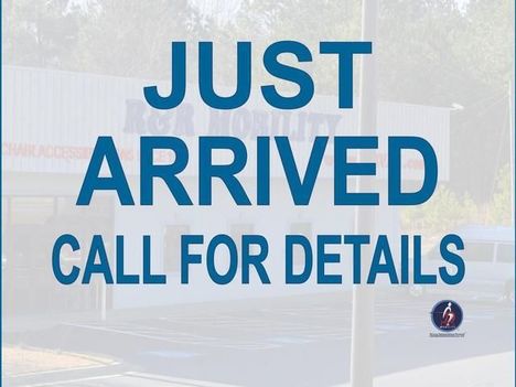 Used Wheelchair Van For Sale: 2018 Chrysler Pacifica Wheelchair Van - VMI Northstar Wheelchair Accessible Van For Sale with a  on it. VIN: 2C4RC1GG7JR111868