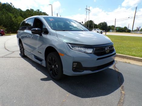 New Wheelchair Van For Sale: 2026 Honda Odyssey New Wheelchair Conversion - BraunAbility Wheelchair Accessible Van For Sale with a  on it. VIN: 5FNRL6H79TB052770