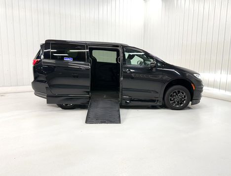 Used Wheelchair Van For Sale: 2021 Chrysler Pacifica TOURING L Wheelchair Accessible Van For Sale with a BRAUN 10 INCH DROP FLOOR CONVERSION WITH FOLDOUT RAMP on it. VIN: 401475A