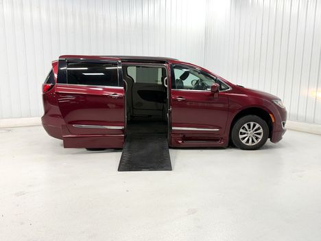 Used Wheelchair Van For Sale: 2017 Chrysler Pacifica TOURING-L Wheelchair Accessible Van For Sale with a BRAUN 10 INCH DROP FLOOR CONVERSION WITH IN-THE-FLOOR RAMP on it. VIN: 401833A