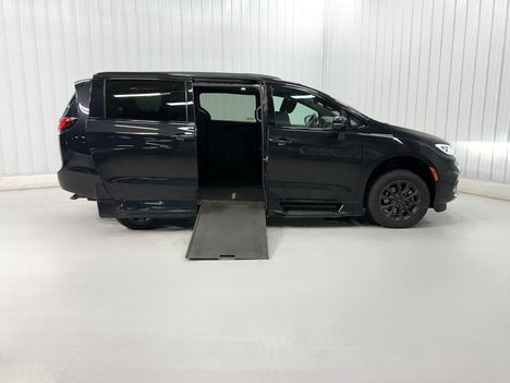 Used Wheelchair Van For Sale: 2022 Chrysler Pacifica TOURING Wheelchair Accessible Van For Sale with a Rollx 12.5 Inch Drop Floor Conversion with In-the-floor Ramp on it. VIN: 401973A