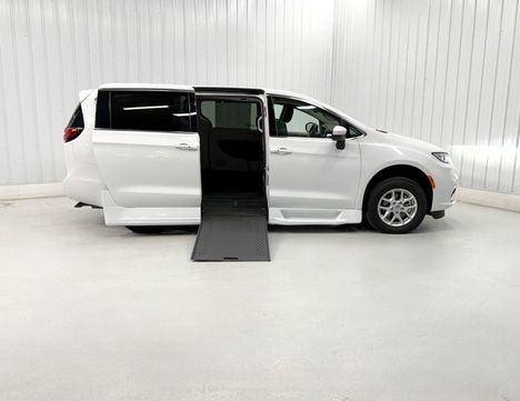 Used Wheelchair Van For Sale: 2023 Chrysler Pacifica TOURING L Wheelchair Accessible Van For Sale with a Rollx 12.5 Inch Drop Floor Conversion with In-the-floor Ramp on it. VIN: 401983