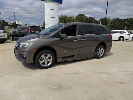 Used Wheelchair Van For Sale: 2019 Honda Odyssey EXL / EXL-NR Wheelchair Accessible Van For Sale with a Braunability Side Entry Power In Floor on it. VIN: 5FNRL6H71KB112720
