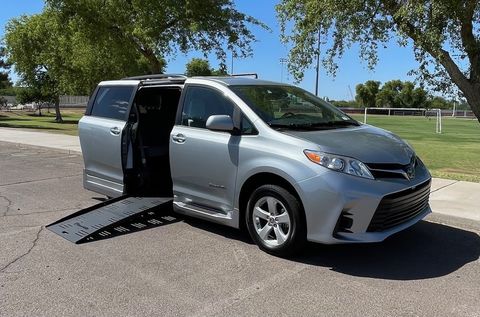 Used Wheelchair Van For Sale: 2020 Toyota Sienna  Wheelchair Accessible Van For Sale with a  on it. VIN: 5TDKZ3DC1LS08432