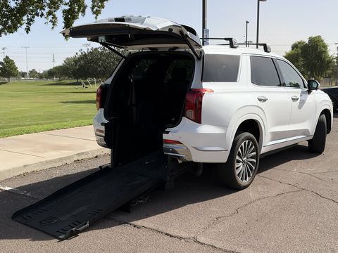 Used Wheelchair Van For Sale: 2024 Hyundai Palisade SE Wheelchair Accessible Van For Sale with a Freedom Motors - Wheelchair Accessible Hyundai Palisade  on it. VIN: KM8R74GE4RU733780