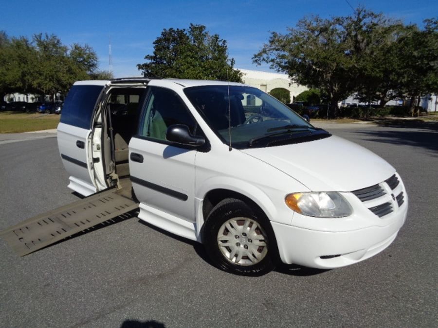 Used Wheelchair Van For Sale: 2005 Dodge Grand Caravan SE Wheelchair Accessible Van For Sale with a Entervan on it. VIN: 1D4GP24RX5B164532