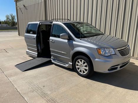 Used Wheelchair Van For Sale: 2014 Chrysler Town & Country Touring Wheelchair Accessible Van For Sale with a Northstar on it. VIN: 2C4RC1BG0ER285925