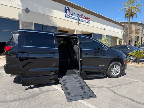 Used Wheelchair Van For Sale: 2025 Chrysler Pacifica Select Wheelchair Accessible Van For Sale with a BraunAbility XT on it. VIN: 2C4RC1BG2SR533085