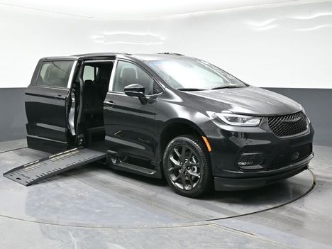 New Wheelchair Van For Sale: 2026 Chrysler Pacifica Select Sport Wheelchair Accessible Van For Sale with a BraunAbility XT on it. VIN: 2C4RC1BG4TR180799