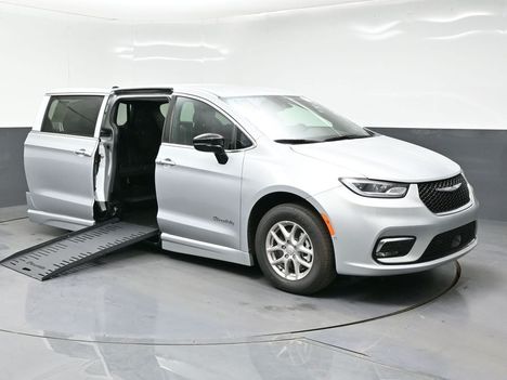 New Wheelchair Van For Sale: 2026 Chrysler Pacifica Select Safety Wheelchair Accessible Van For Sale with a BraunAbility Entervan II on it. VIN: 2C4RC1BG4TR206396