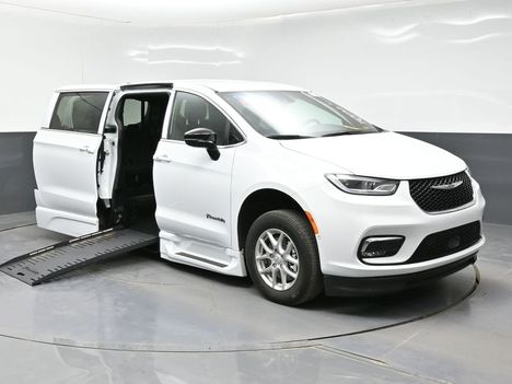 New Wheelchair Van For Sale: 2026 Chrysler Pacifica Select Safety Wheelchair Accessible Van For Sale with a BraunAbility XT on it. VIN: 2C4RC1BG5TR232313