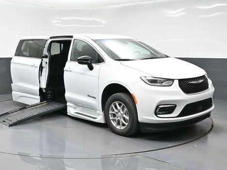 New Wheelchair Van For Sale: 2026 Chrysler Pacifica Select Safety Wheelchair Accessible Van For Sale with a BraunAbility XT on it. VIN: 2C4RC1BG7TR221653