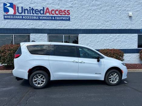 Used Wheelchair Van For Sale: 2024 Chrysler Pacifica Touring L CPO w 3rd ROW Wheelchair Accessible Van For Sale with a BraunAbility ADA Rear Entry on it. VIN: 2C4RC1BG8RR106374