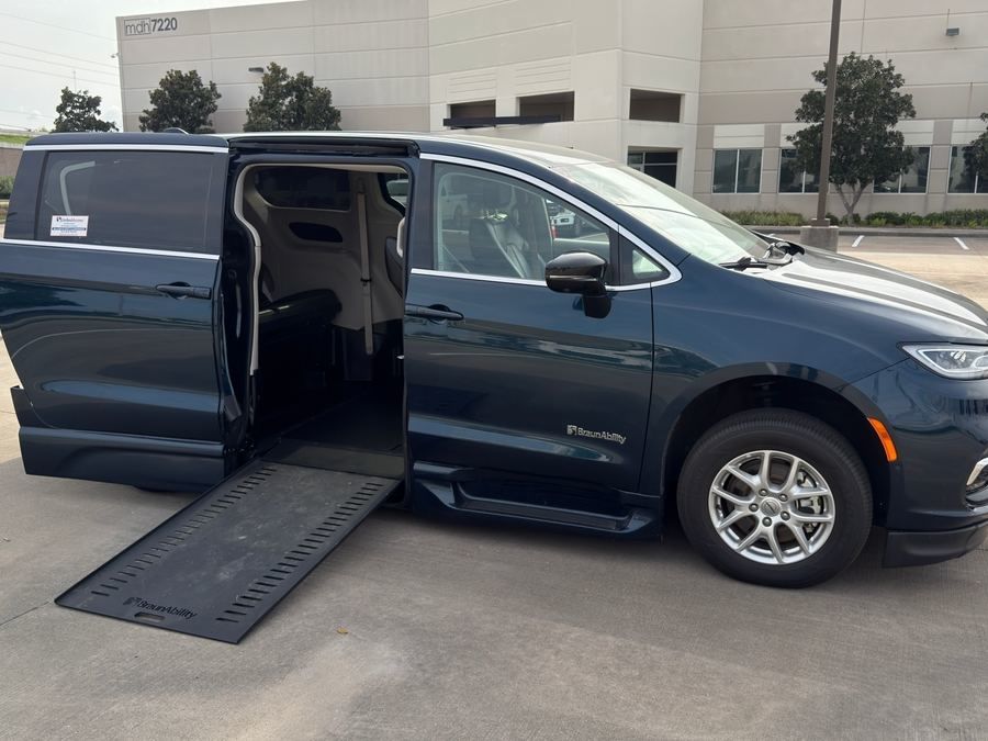 Used Wheelchair Van For Sale: 2024 Chrysler Pacifica Touring L Wheelchair Accessible Van For Sale with a BraunAbility XI on it. VIN: 2C4RC1BG9RR100969
