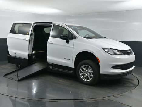 New Wheelchair Van For Sale: 2026 Chrysler Voyager LX Wheelchair Accessible Van For Sale with a BraunAbility ADA Manual INFLOOR on it. VIN: 2C4RC1CG5TR248414