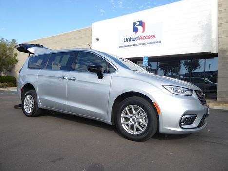 Used Wheelchair Van For Sale: 2024 Chrysler Pacifica Touring Wheelchair Accessible Van For Sale with a Rear Entry on it. VIN: 2C4RC1FG7RR159741