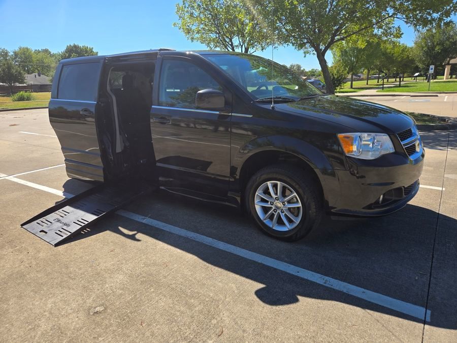 Used Wheelchair Van For Sale: 2020 Dodge Grand Caravan SXT Wheelchair Accessible Van For Sale with a BraunAbility XT on it. VIN: 2C4RDGCG4LR152726