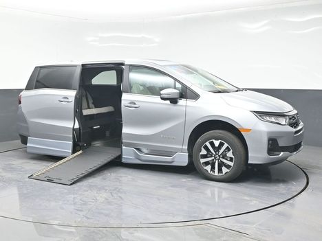 New Wheelchair Van For Sale: 2026 Honda Odyssey EX-L Wheelchair Accessible Van For Sale with a BraunAbility XI on it. VIN: 5FNRL6H60TB062014