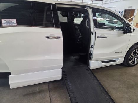 Used Wheelchair Van For Sale: 2019 Honda Odyssey Elite Wheelchair Accessible Van For Sale with a BraunAbility XI on it. VIN: 5FNRL6H94KB062218