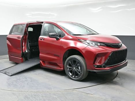 New Wheelchair Van For Sale: 2026 Toyota Sienna XSE Sport Wheelchair Accessible Van For Sale with a BraunAbility XI on it. VIN: 5TDXRKEC4TS347335