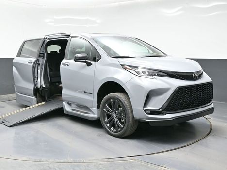 New Wheelchair Van For Sale: 2026 Toyota Sienna XSE Sport Wheelchair Accessible Van For Sale with a BraunAbility XI on it. VIN: 5TDXRKEC6TS341407