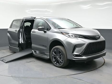New Wheelchair Van For Sale: 2026 Toyota Sienna XSE Sport Wheelchair Accessible Van For Sale with a BraunAbility XI on it. VIN: 5TDXRKEC7TS308710