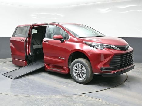 New Wheelchair Van For Sale: 2026 Toyota Sienna XLE Add Wheelchair Accessible Van For Sale with a BraunAbility XI on it. VIN: 5TDYRKEC5TS295461