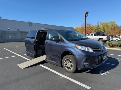 Used Wheelchair Van For Sale: 2018 Toyota Sienna XLE Wheelchair Accessible Van For Sale with a VMI Northstar on it. VIN: 5TDYZ3DC1JS917574