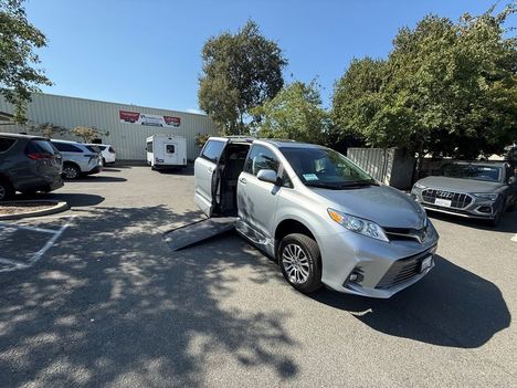 Used Wheelchair Van For Sale: 2020 Toyota Sienna XLE Wheelchair Accessible Van For Sale with a VMI Northstar on it. VIN: 5TDYZ3DC5LS087877