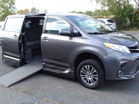 Used Wheelchair Van For Sale: 2020 Toyota Sienna XLE Wheelchair Accessible Van For Sale with a VMI Northstar on it. VIN: 5TDYZ3DCXLS038092