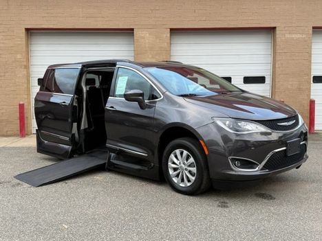 Used Wheelchair Van For Sale: 2017 Chrysler Pacifica Touring-L Minivan 4D Wheelchair Accessible Van For Sale with a  on it. VIN: 2C4RC1BG3HR530057