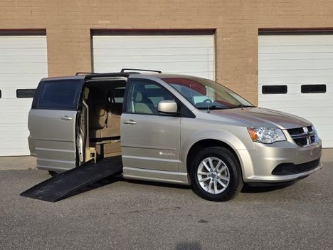 Used Wheelchair Van For Sale: 2015 Dodge Grand Caravan SXT Minivan 4D Wheelchair Accessible Van For Sale with a  on it. VIN: 2C4RDGCG1FR564610