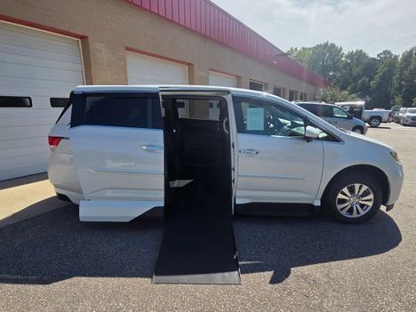 Used Wheelchair Van For Sale: 2015 Honda Odyssey EX-L Minivan 4D Wheelchair Accessible Van For Sale with a  on it. VIN: 5FNRL5H65FB087084