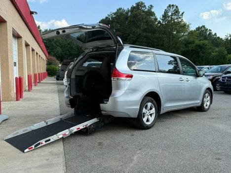 Used Wheelchair Van For Sale: 2014 Toyota Sienna LE Minivan 4D Wheelchair Accessible Van For Sale with a  on it. VIN: 5TDKK3DC2ES448429