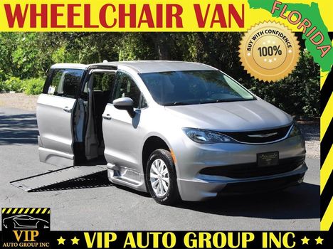 Used Wheelchair Van For Sale: 2017 Chrysler Pacifica Touring Wheelchair Accessible Van For Sale with a BraunAbility Side Entry Power Ramp on it. VIN: 2C4RC1DG8HR675785