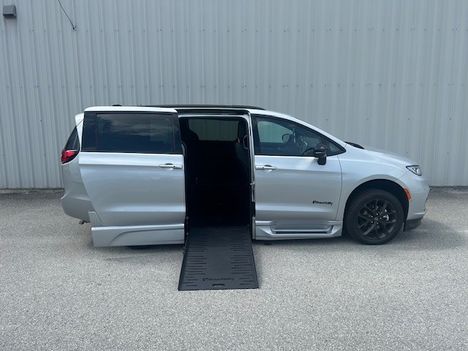 New Wheelchair Van For Sale: 2026 Chrysler Pacifica Select Sport Wheelchair Accessible Van For Sale with a  on it. VIN: 2C4RC1BG9TR180801