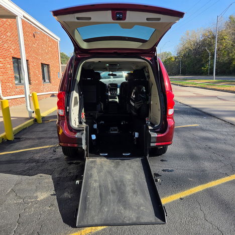 Used Wheelchair Van For Sale: 2017 Dodge Grand Caravan SE Wheelchair Accessible Van For Sale with a ATS on it. VIN: 2C4RDGBG2HR582232